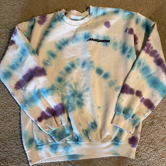 Ariana grande crewneck